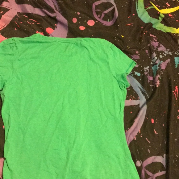 Green t shirt - Picture 3 of 3